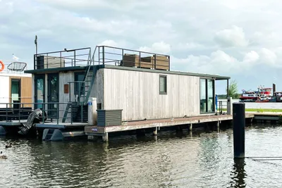 2022 Castalia Met Koopligplaats 1460 X 500 Special Houseboat