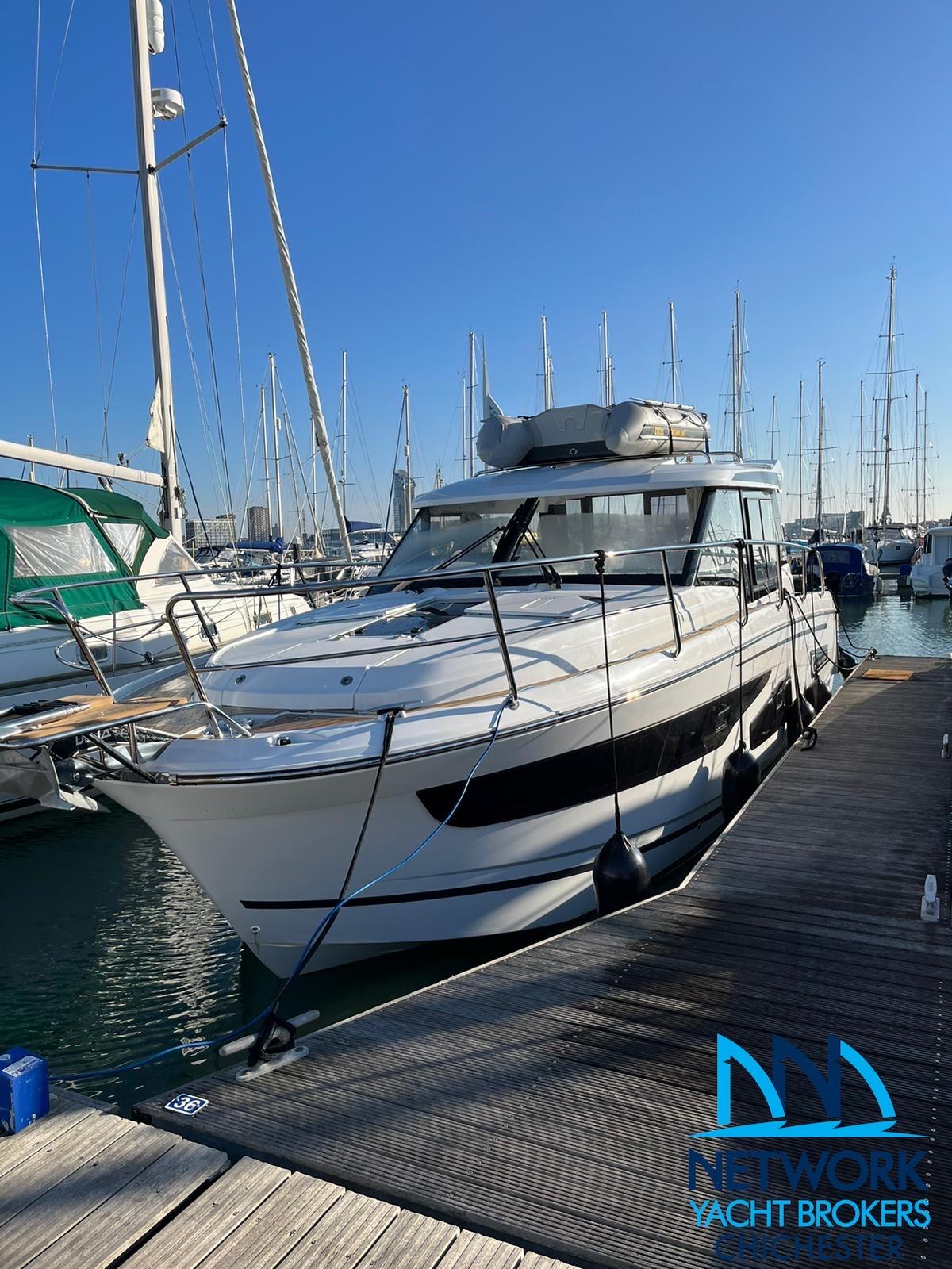 Jeanneau Merry Fisher 1095 | 2021 | 10m - Hampshire | Boatshop24