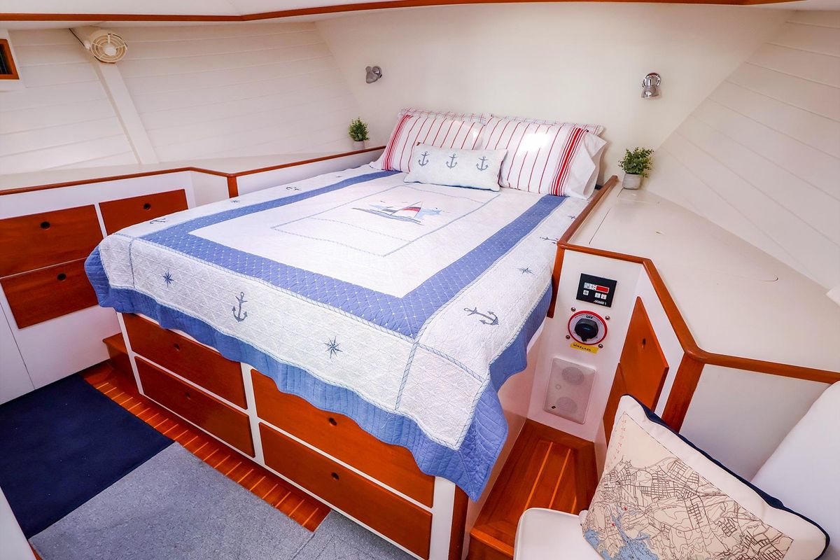 2005 New England Boatworks 45 