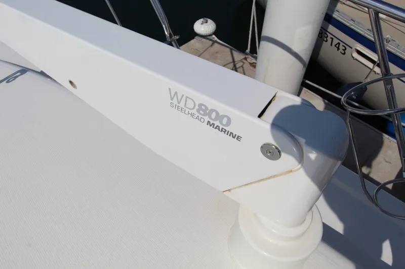  Yacht Photos Pics Close-up of WD800 Steelhead Marine equipment on 2005 Riviera 46 Convertible Sportfisher.