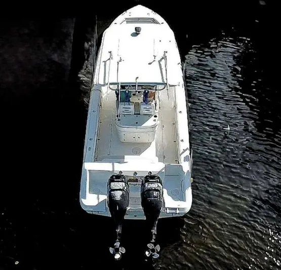  Yacht Photos Pics 320 Outrage