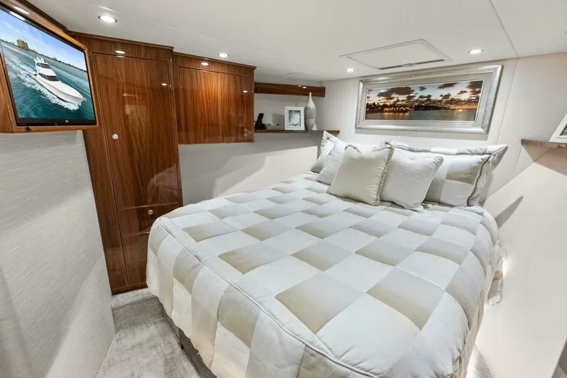 Pipe Dream Yacht Photos Pics 2022 Viking 68 Enclosed Bridge- PIPE DREAM- Forward Stateroom