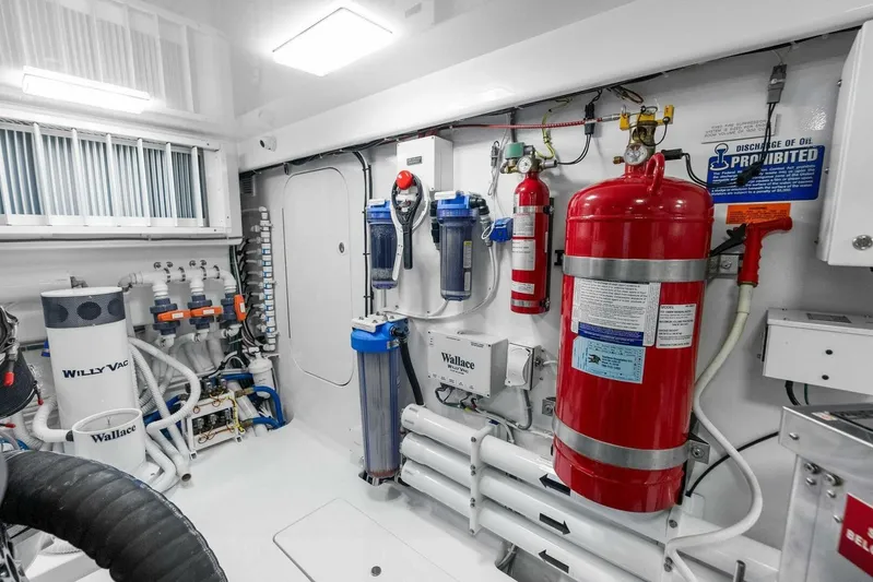 Pipe Dream Yacht Photos Pics 2022 Viking 68 Enclosed Bridge- PIPE DREAM- Engine Room