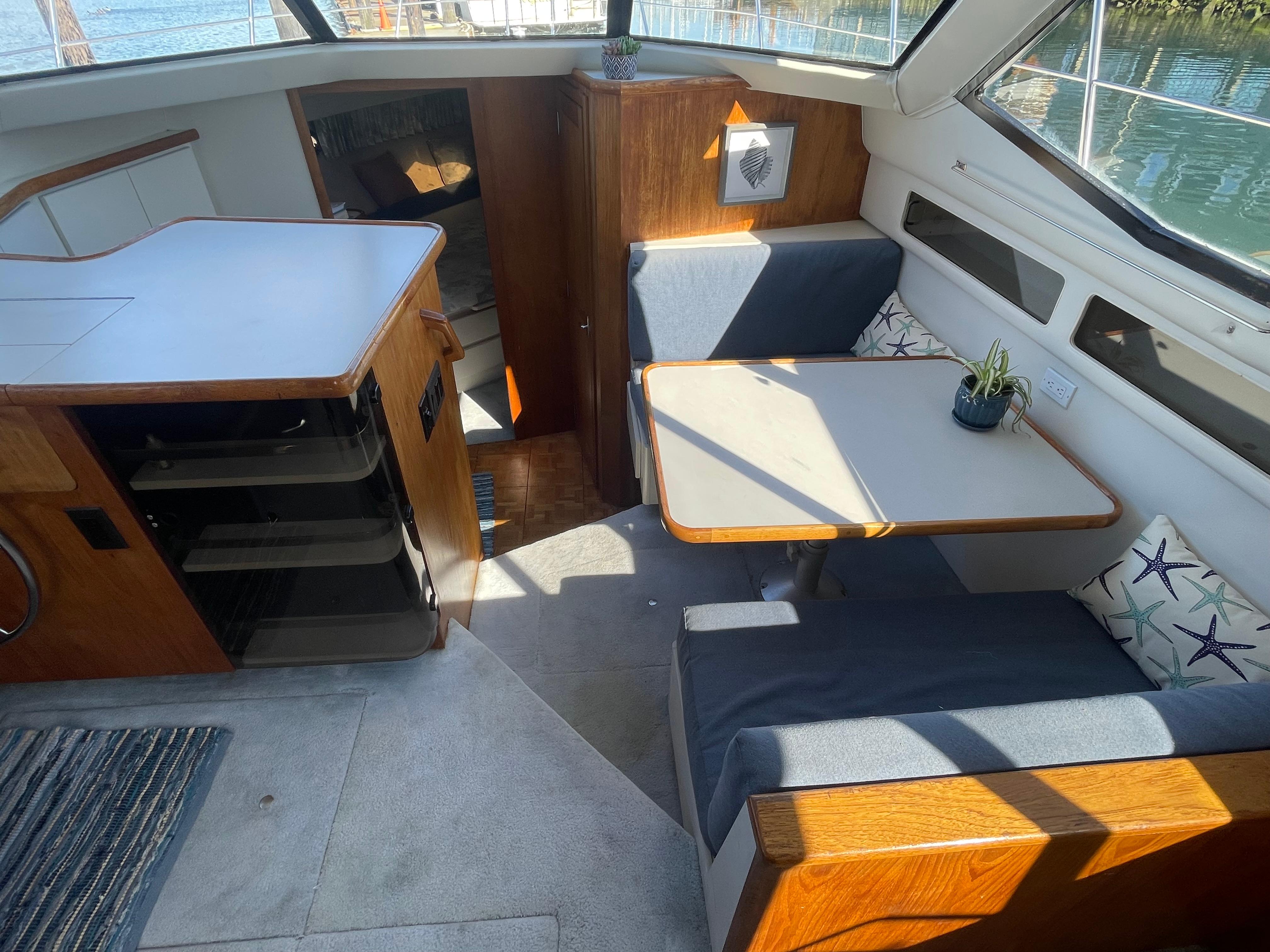 1993 Carver 390 Cruiser for sale - YachtWorld