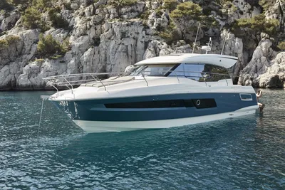 2025 Prestige 460