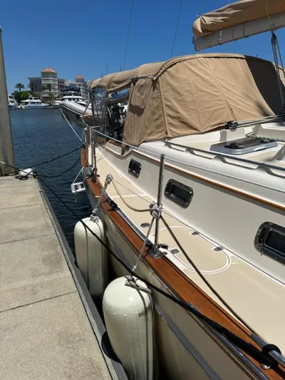 Petrel Yacht Photos Pics 