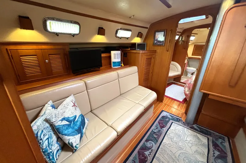 Petrel Yacht Photos Pics 