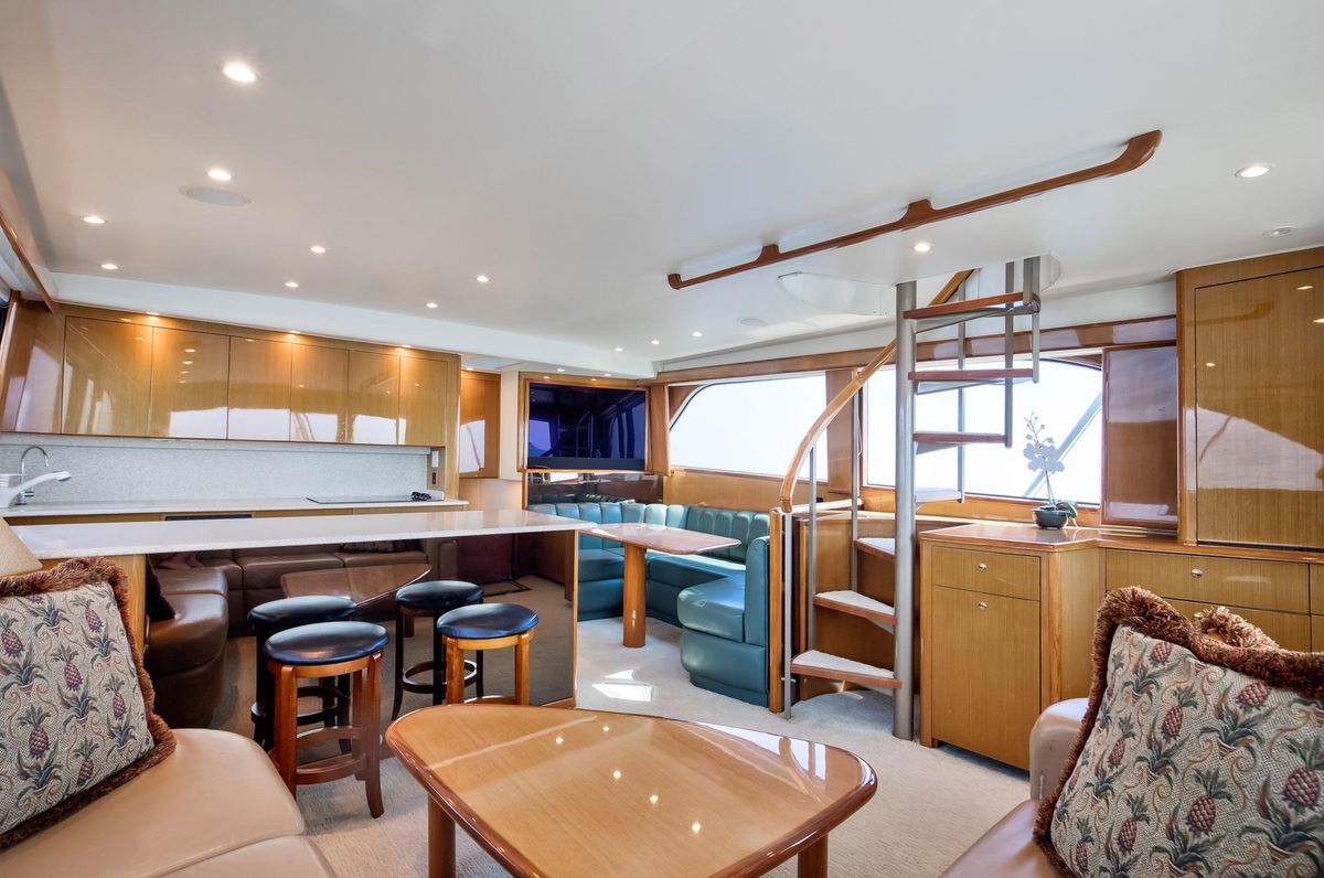2002 Viking 61 