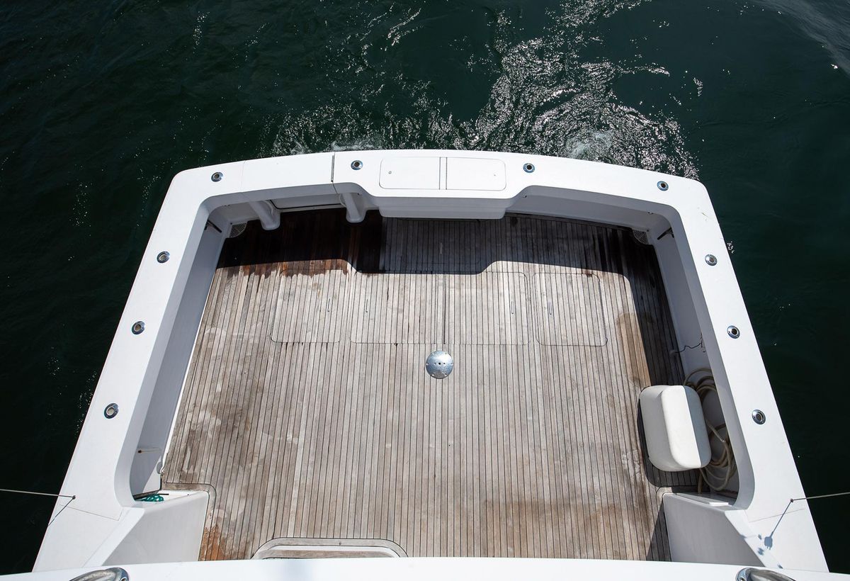2002 Viking 61 