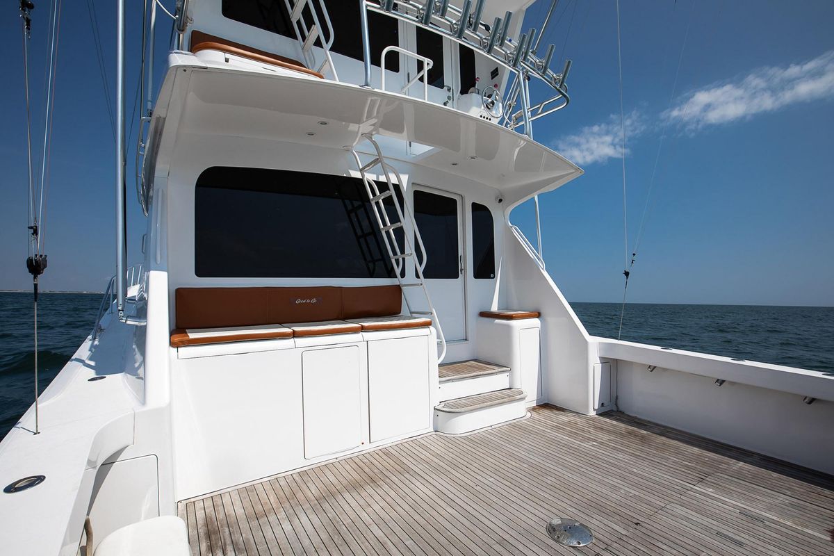 2002 Viking 61 