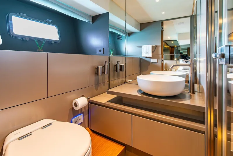  Yacht Photos Pics DSC08739 copia.jpg