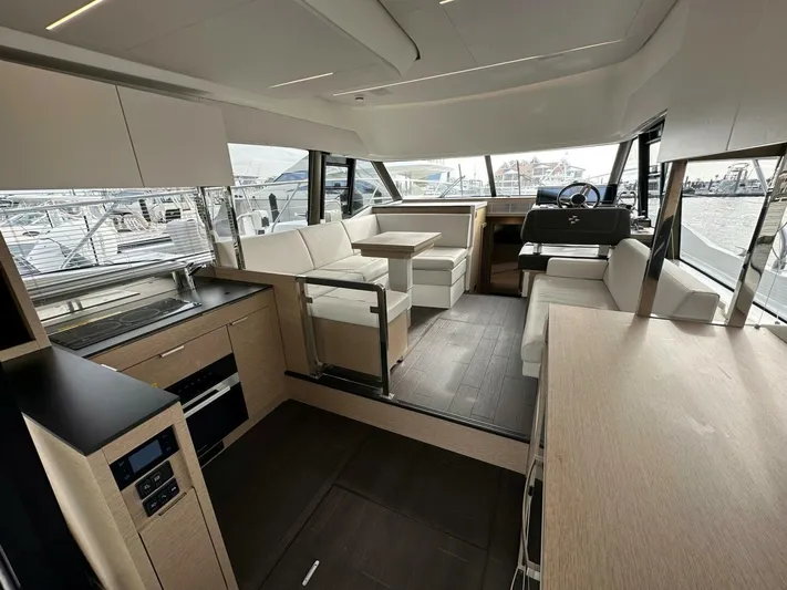  Yacht Photos Pics 2024 Prestige 420 - Image 5