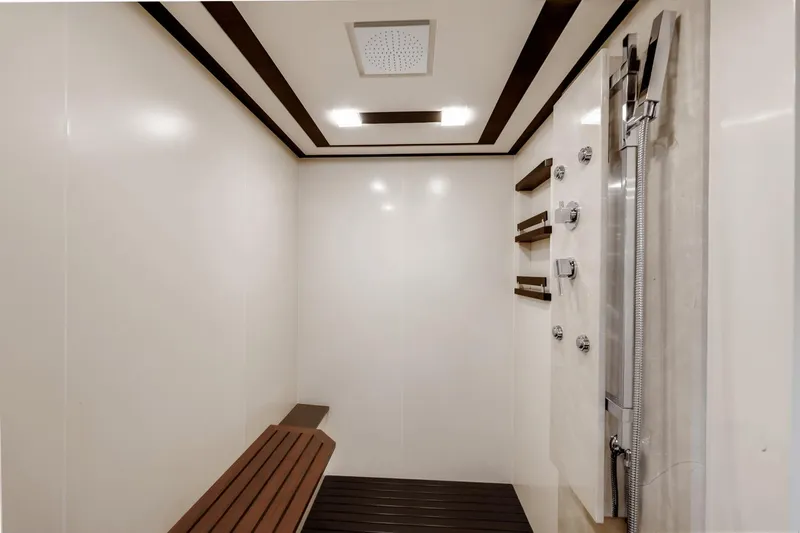 Amanecer Yacht Photos Pics 