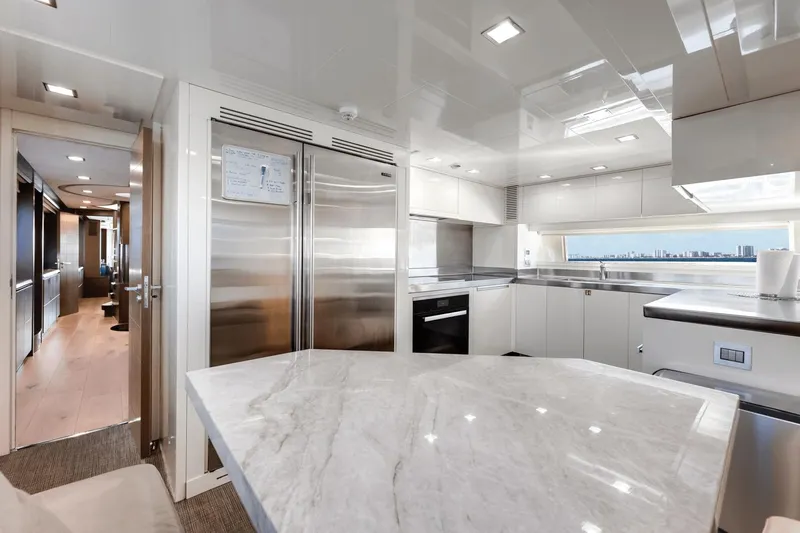 Amanecer Yacht Photos Pics 