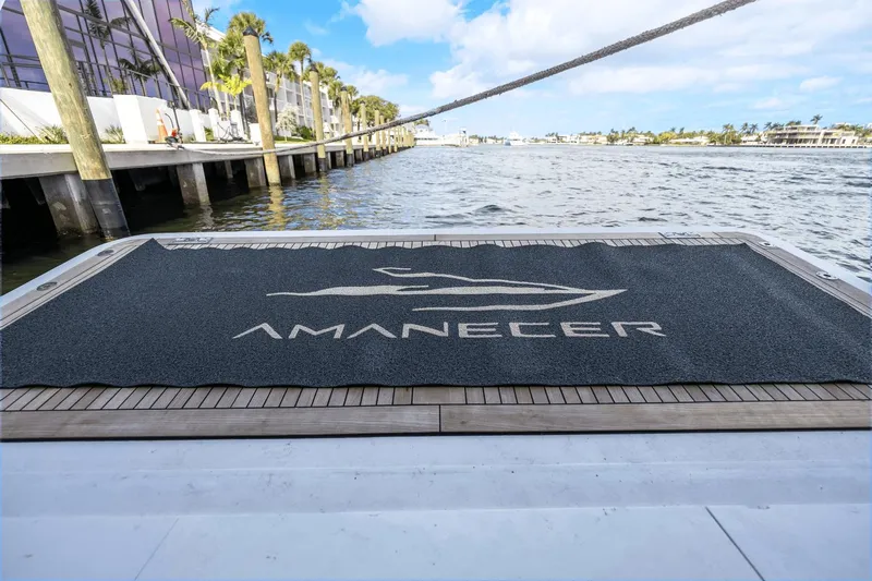 Amanecer Yacht Photos Pics 