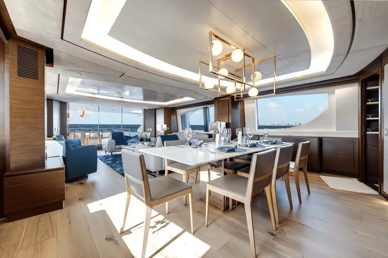 Amanecer Yacht Photos Pics 