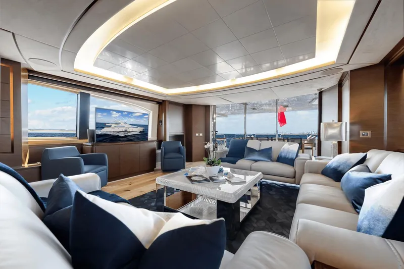 Amanecer Yacht Photos Pics 