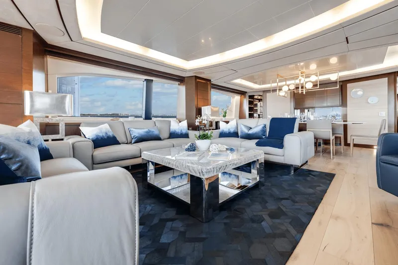 Amanecer Yacht Photos Pics 