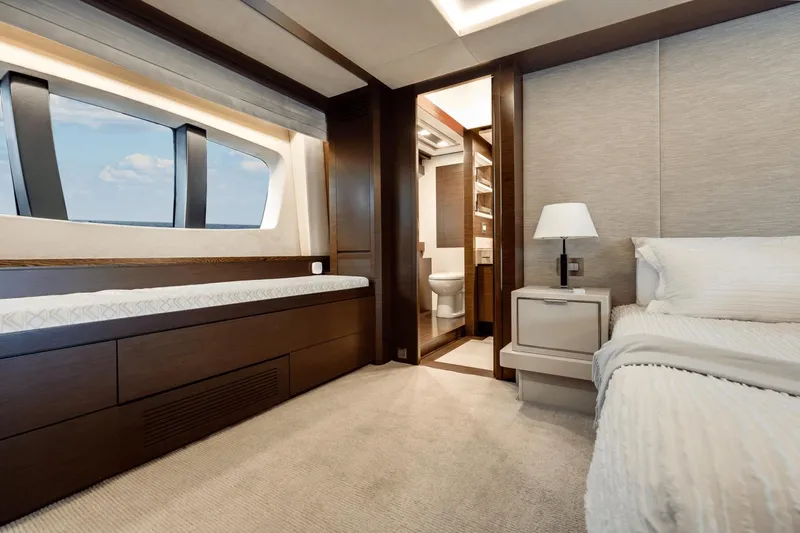 Amanecer Yacht Photos Pics 