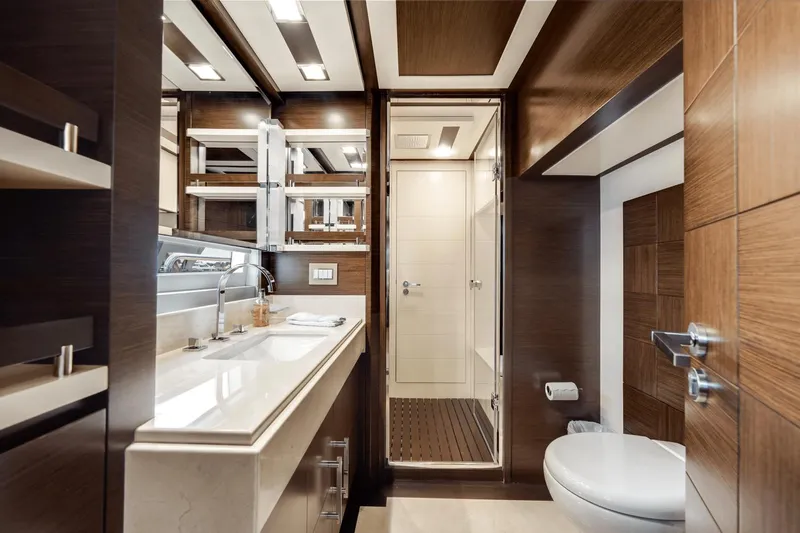 Amanecer Yacht Photos Pics 