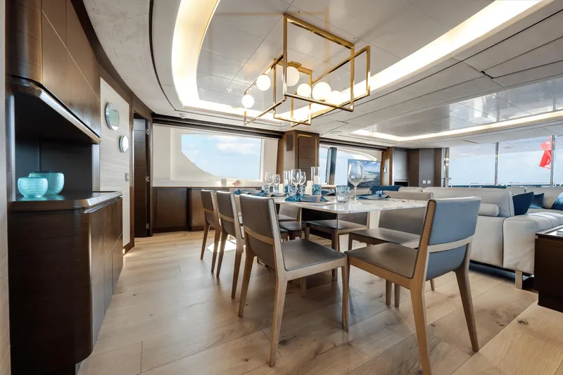 Amanecer Yacht Photos Pics 