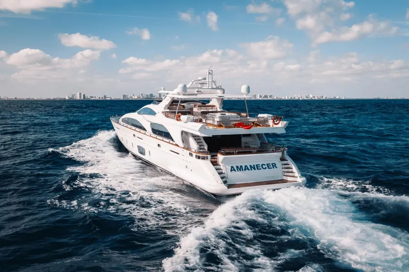 Amanecer Yacht Photos Pics 