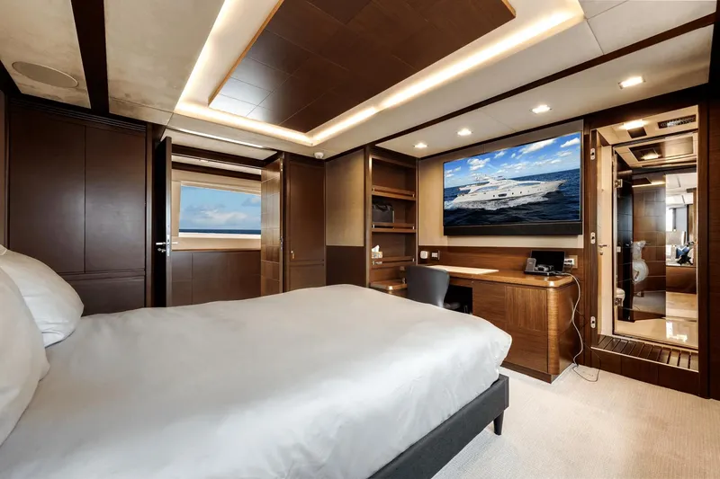 Amanecer Yacht Photos Pics 