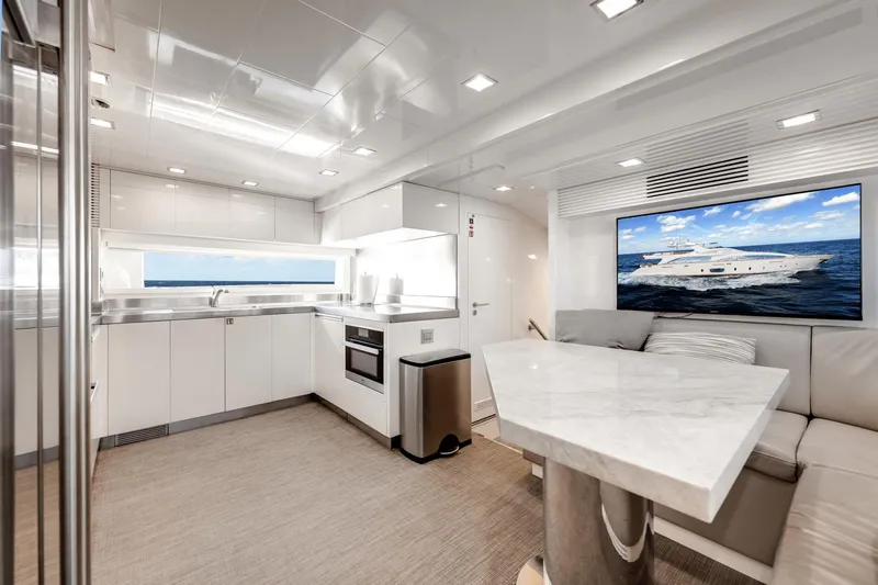 Amanecer Yacht Photos Pics 