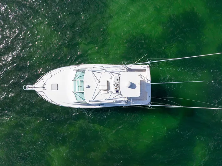  Yacht Photos Pics 2004 CABO 35 EXPRESS - Image 5