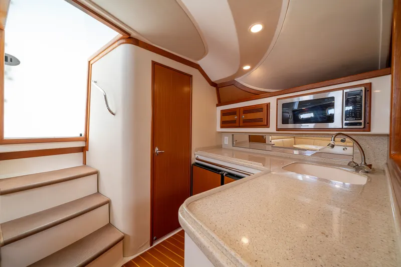  Yacht Photos Pics 2004 CABO 35 EXPRESS - Image 25