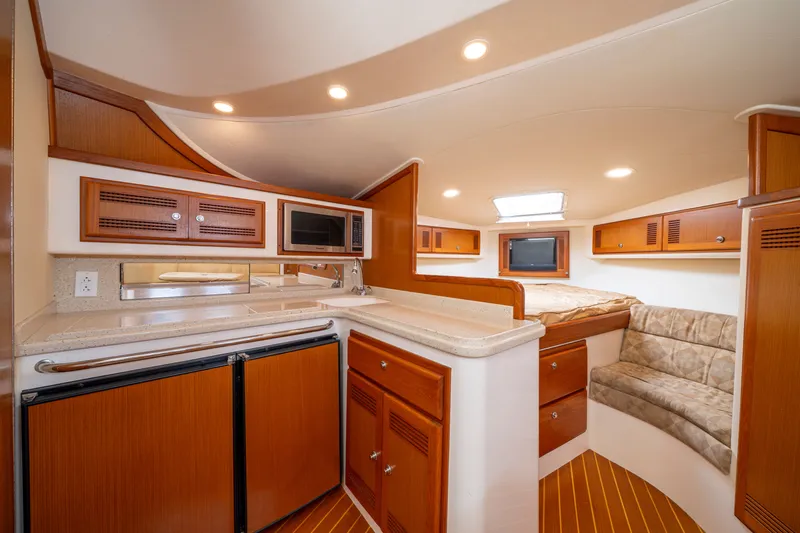  Yacht Photos Pics 2004 CABO 35 EXPRESS - Image 23