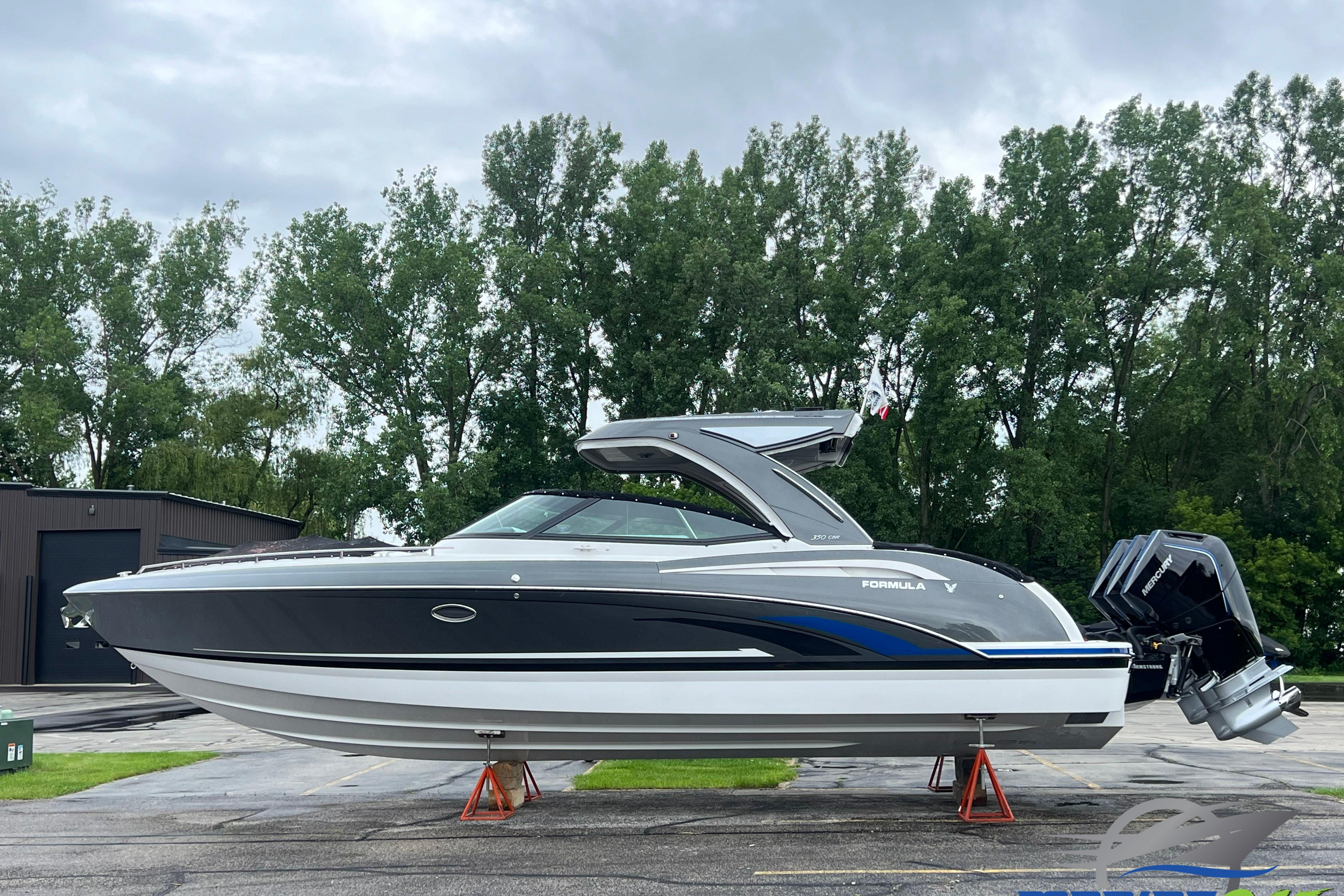 Formula 350 Crossover Bowrider OB