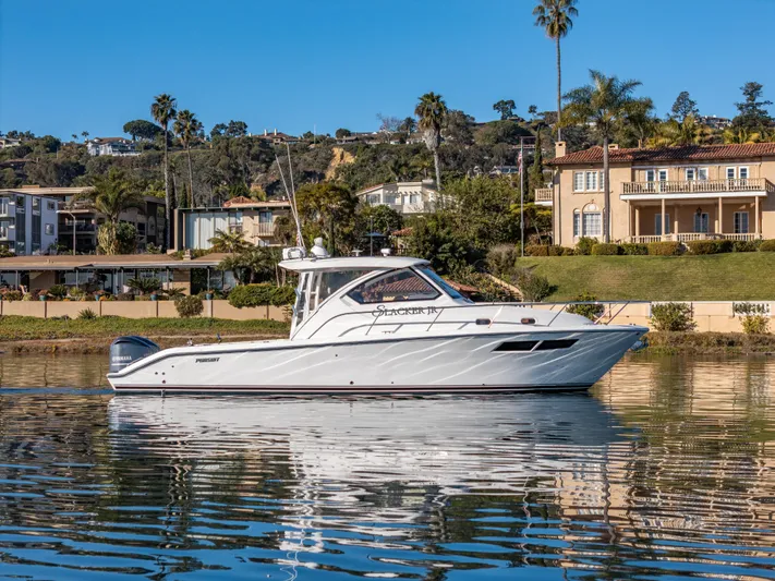 Slacker Jr. Yacht Photos Pics 