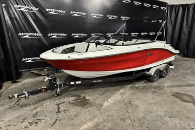 Sea Ray SPX 210