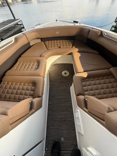  Yacht Photos Pics 2021 COBALT R30 - Image 24