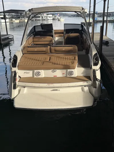  Yacht Photos Pics 2021 COBALT R30 - Image 10