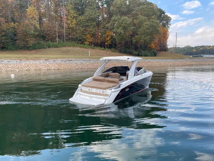  Yacht Photos Pics 2021 COBALT R30 - Image 8