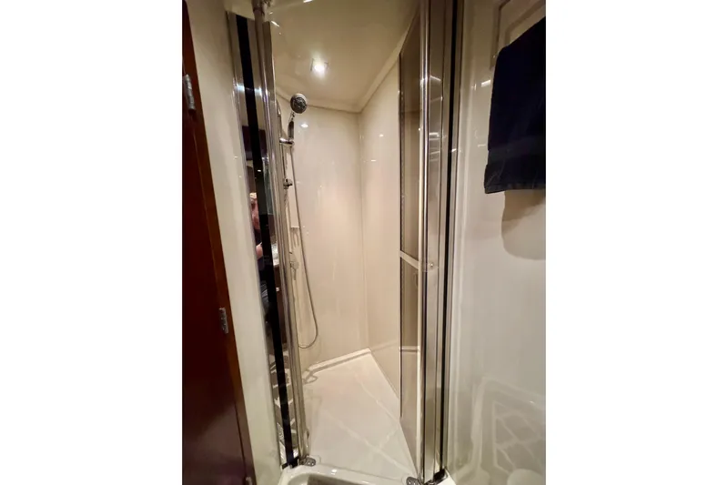  Yacht Photos Pics Luxurious shower area in 2012 Cruisers Yachts 540 Sports Coupe.