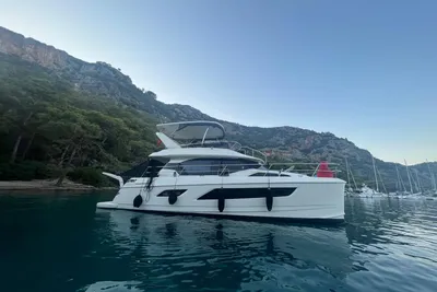 Aquila 44