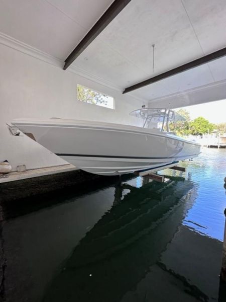 2023 Intrepid 375 Center Console FE