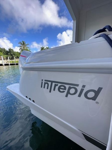 2023 Intrepid 375 Center Console FE