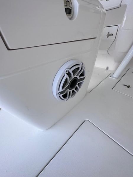 2023 Intrepid 375 Center Console FE