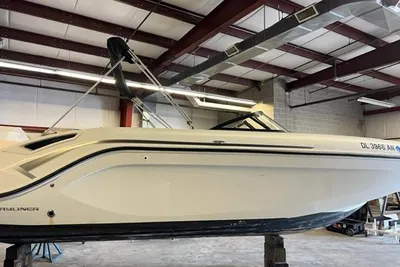Bayliner DX 2200