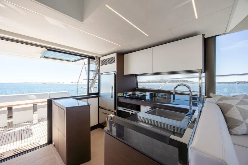  Yacht Photos Pics 2023 Prestige 590 - Image 19