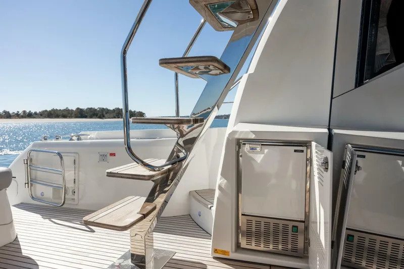  Yacht Photos Pics 2023 Prestige 590 - Image 14