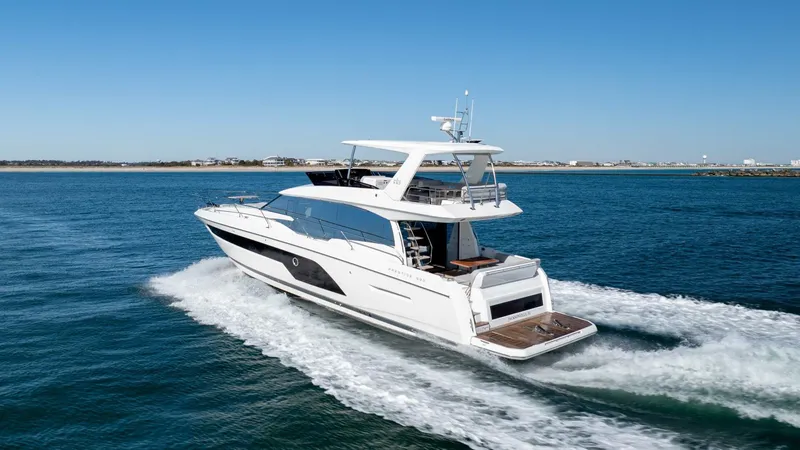  Yacht Photos Pics 2023 Prestige 590 Fly - Image 3