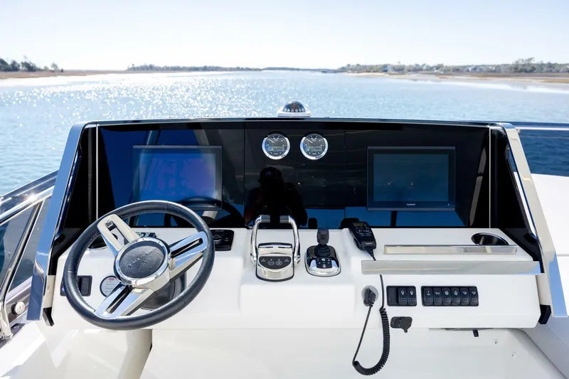  Yacht Photos Pics 2023 Prestige 590 - Image 68