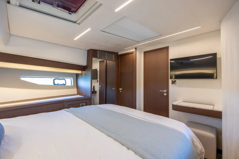  Yacht Photos Pics 2023 Prestige 590 - Image 48