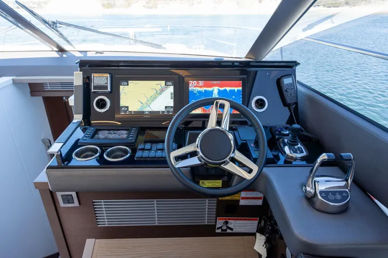  Yacht Photos Pics 2023 Prestige 590 - Image 28