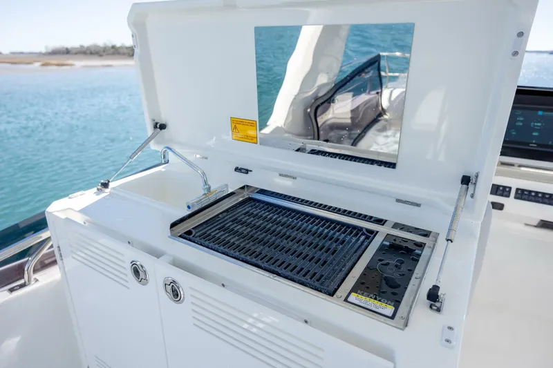  Yacht Photos Pics 2023 Prestige 590 - Image 65